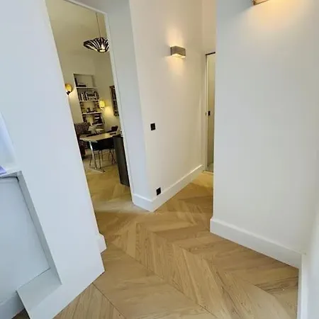 Апартаменты Modern Canal St Martin